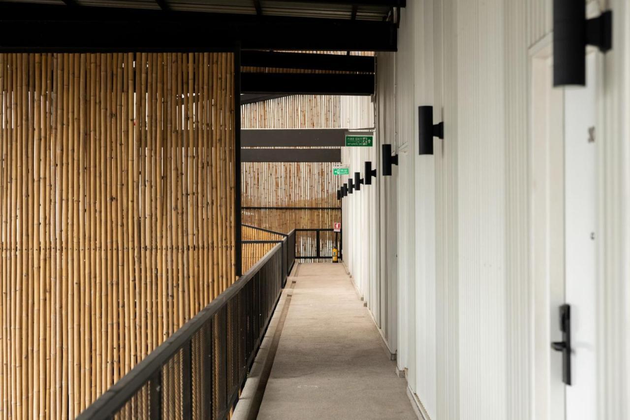 Pakchong Center Poshtel Hotel Exterior photo